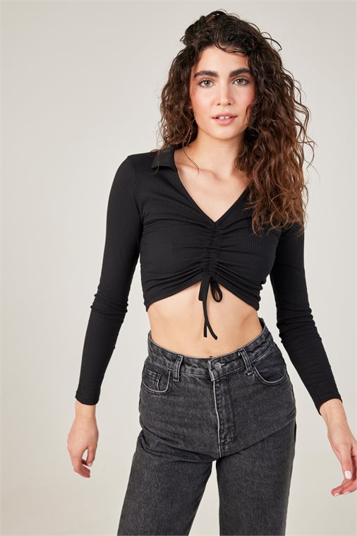 CROPPED TOP ΜΕ ΓΙΑΚΑ